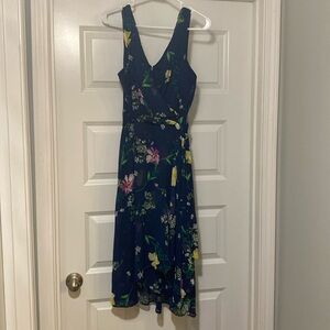 Women’s DKNY Dress Navy Floral 12